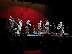 Review | Lots to Love About Lyle Lovett