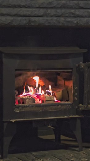 Maximum Chaos & Total Confidence When snow actually sticks in Texas, all common sense immediately leaves the group chat. Air mattresses become sleds. Boogie boards become transportation. A steep hill becomes the only logical choice. ❄️😂 We laughed, wiped out, screamed like kids, and forgot we were adults with responsibilities. These are the loud, messy, joy-filled moments that turn into core memories. Zero regrets. Would totally do it again. What memories did you make today? I wanna see them al