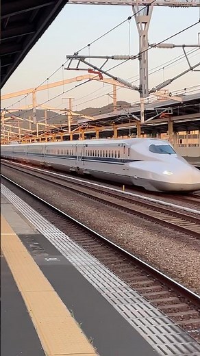 N700A 山陽新幹線 のぞみ 博多行き 列車の通過の様子です。相生駅 JR西日本 SHINKANSEN Aioi Station