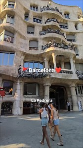 A summer stroll through Barcelona's iconic sights.❤️ #barcelona_information_site #streets_storytelling #traveldestinations #barcelonacity #spain | Barcelona info site
