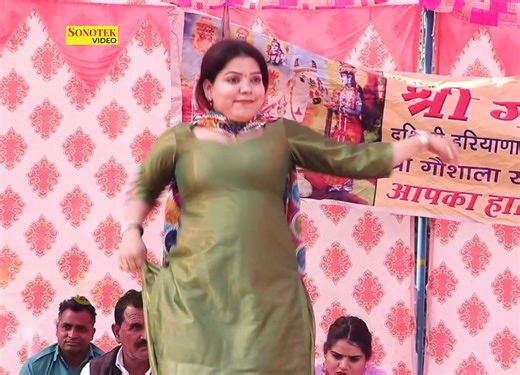 15K views · 217 reactions | Lamba Lamba Ghunghat ,Shilpi Tiwari New Dance | Rachna Tiwari | Facebook