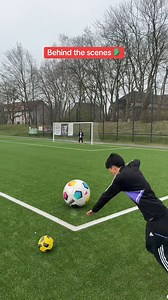 2.6M views · 10K reactions | Curve shot training 樂❓#ogalkeepertraining #footballchallenge #football #goalkeeper | FBHL-Update | Facebook