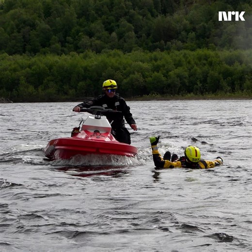 Øver med ny vannskuter i Altaelva