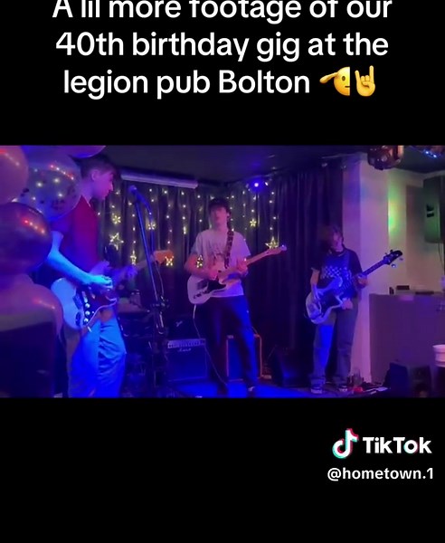 Frank Ferdinand's Crowd-Pleasing Performance in Bolton