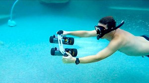 How fast is the LeFeet S1 underwater scooter?