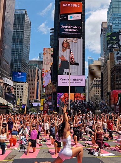TIMES SQUARE 🧘‍♂️ The 24th Annual Solstice in Times Square: Mind Over Madness Yoga will take place on Saturday, June 20, 2026, offering free, day-long yoga sessions at the intersection of Broadway and 7th Avenue (43rd-48th Streets). Registration is required for these popular, annual classes which run from sunrise to sunset (approx. 7:30 AM to 8:30 PM). Key Details for Solstice in Times Square 2026 When: Saturday, June 20, 2026 (Summer Solstice). Where: Broadway Pedestrian Plazas, Times Square. 