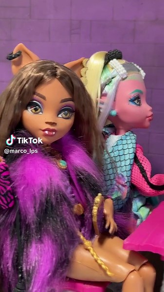 Monster High Dolls: Clawdeen Wolf, Frankie Stein, Lagoona Blue, Cleo De Nile - G2 Lagoona Doll