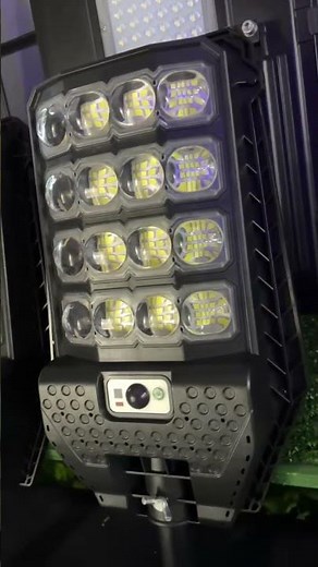 9600 lúmenes en reflectores y lámparas SOLARES, ya están en Panamá 00507-67916300