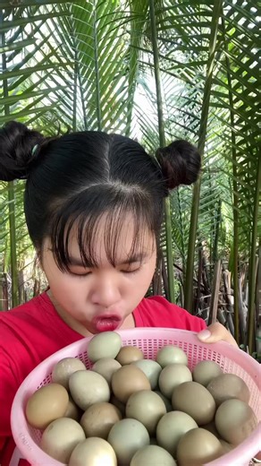 Trứng chim trĩ bạn đã từng ăn chưa ??? #SauTivi | Sâu Tivi