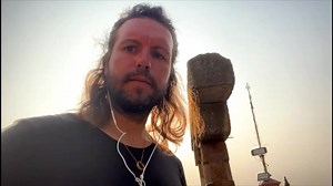 501K views · 11K reactions | Co jsem 5x odpověděl svému kamarádovi z dětství?  Děkuji za SDÍLENÍ poselství dál i vašim přátelům  Opatrujme se a bděme! S úctou k vašemu vnitřnímu bohatství, Tomáš Lukavec | Tomáš Lukavec | Facebook