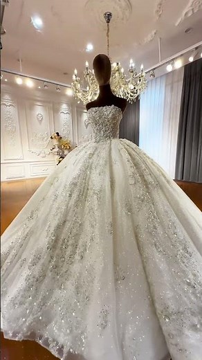 NS5024 Amazing wedding dress Amanda Novias lace jacket