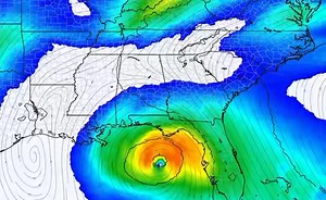 Latest Icon Run……lowest MB is at landfall 988-992 mb 🤦🏻‍♂️ Only model showing this | Gulf Coast Severe Weather & Tropics