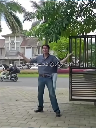 Pertemuan Pertama Vicky dan Devon yang Mengharukan