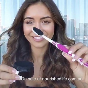 839K views · 2.3K reactions | My new favourite product! I've been using this for almost 1 week (together with a charcoal toothbrush for a double whammy) and my teeth are white!! My only complaint is why I waited so long to do it. I think I was scared of the mess or that I'd have black bits stuck in my mouth but that doesnt happen. It's just the best feeling afterwards. | Nourished Life | Facebook