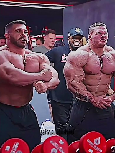 Monsters showdown 🥶#monster #posing #competition #motivation #bodybuilder #show