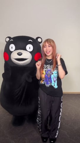 YOASOBIの「ツバメ」ダンスとくまモンの共演