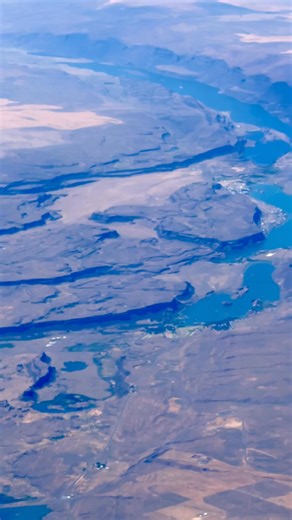 Back in July I flew over Banks Lake, Upper Grand Coulee, Coulee City, Dry Falls, Sun Lakes-Dry Falls State Park, Park Lake, Blue Lake, Lake Lenore, Soap Lake, The Great Blade, Ephrata, Quincy in Little Scooter Meridian. It was a beautiful morning flying to Sun Valley and coming back to this beautiful view of eastern Washington. It was only 35 minutes to Boeing Field at this point. According to Wikipedia According to the current geological model, catastrophic flooding channeled water at 65 miles 