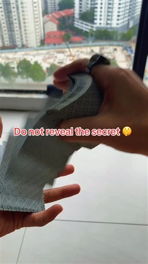 Magish on Instagram: "Do not reveal the secret 🤐 #magic #closeup #slightofhand #magictricks #tutorials"