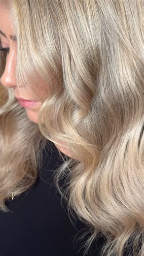 BRIANA • SCRANTON HAIR STYLIST on Instagram: "creamy bright blonde, but make it custom✨ —partial foil + used the new Redken Blonde IQ Lightener. at the sink, did a wet balayage on the ends to lift old color out and to make her ends brighter. then shadow root + a gloss for a seamless grow out! #pennsylvaniahairstylist #oribepro #redkenshadeseq"