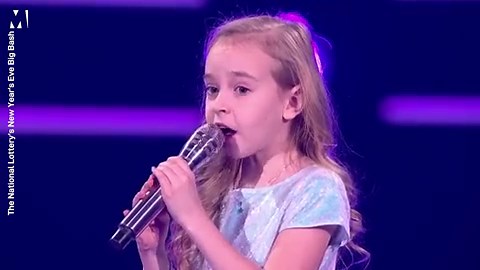 Amelia Anisovych surprised by the cast of Frozen
