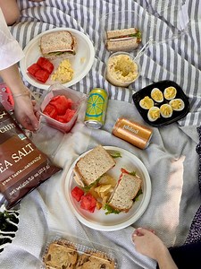 Sunshine, snacks and no stress. Pick up your Memorial Day weekend essentials from Price Chopper and enjoy the long weekend. 🍉☀️ | Price Chopper