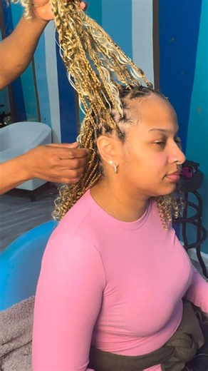 Greenbelt Braids Connexion - Walk ins & Appointments on Instagram: "🚨 BOHO BOB FOR $150?! 🚨 Not a typo. Not a prank. Just a Tuesday blessing 😭💃🏽 If your hair been looking at you like “so we just gon keep struggling?” — this is your sign. ✨ Boho Bob ✨ Neat parts ✨ Clean finish ✨ $150 ONLY 📍 Greenbelt & Glen Burnie 🗓️ Every Tuesday ⏰ 6AM–8PM 🚶🏽‍♀️ Walk-ins welcome Tag the friend who needs this BEFORE they get mad at you 😭👇🏽 #BohoBob #BohoBobSpecial #TuesdayHairDeal #DMVHair #BraidsConn