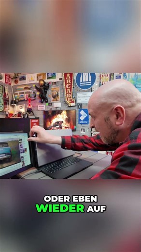 Clear, glare-free, portable – your new monitor!