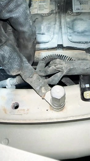 8.4K views · 53 reactions | How to fix engine lazy cranking loss ground connection #mechanic #Key #Control #tipsandtricks #usareels | Abdullahautoelectrician | Facebook