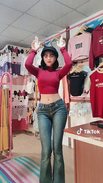 original sound - Srey Ta ပါဝင်သည့် YANN🍓🍀 (@yanshiying) ၏ ဗီဒီယိုများ