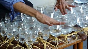 581K views · 13K reactions | Amazing! Street Performer Playing Mozart on Water Glasses | History of Music | Facebook