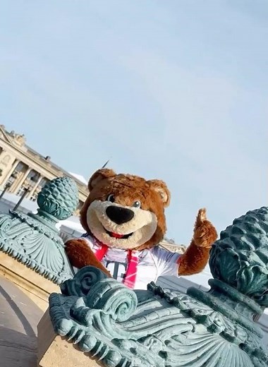 Berni at the Fontaine des Mers | PSG vs Bayern | Champions League