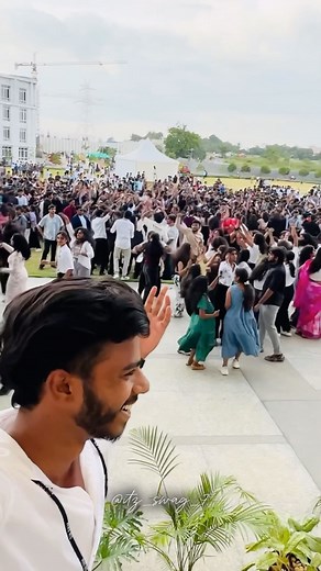 Kartik Nayak on Instagram: "‘Freshers 2024’ Welcome to DSU dear juniors 😉 #itzswag7 . . . . . #swagvlogs #freshers #dsu #freshers2024 #dayanandasagaruniversity #schoolofengineering #dayanandasagarcollegeofengineering #dsce #freshersday #freshersparty #swaggyfam #swagvlogs🤘 #shorts #youtubeshorts #viralreels #viralshorts #youtuber #vlogger #editing #editor #myediting #collegefest #collegeevent #collegefest #universitylife"