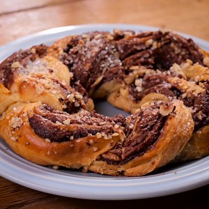 Part dessert, part breakfast, this recipe is completely irresistible. Nutella Crescent Ring recipe: https://www.pillsbury.com/recipes/nutella-crescent-ring/af70fe83-2d31-4695-a53d-36853ff0b36d?utm_medium=social&utm_source=facebook&utm_campaign=01_2018_standard?mktgimp=PBRBGCRESCNT | Pillsbury