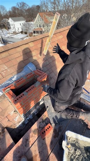 EASTSIDE STONEWORKS on Instagram: "𝑬𝒓𝒊𝒄 𝒈𝒐𝒊𝒏𝒈 𝒖𝒑 𝒐𝒏 𝒕𝒉𝒊𝒔 𝒃𝒓𝒂𝒏𝒅 𝒏𝒆𝒘 𝒄𝒉𝒊𝒎𝒏𝒆𝒚 𝒓𝒆𝒃𝒖𝒊𝒍𝒅. #masonry #chimney #brick #grow #fyp"