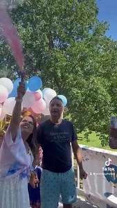 7.5K views · 118 reactions | #ItsaGIRL!  SneakPeek tests are trusted by over 750,000 moms 擄 and recommended by top physicians and obstetricians.  Get your #gender kit today for up to $20 off at www.sneakpeektest.com/fb  : @andreisy_lauar on IG | SneakPeek Test | Facebook