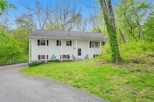 82 Roosevelt Rd, Hyde Park, NY 12538 | Estately 🧡 | MLS# 995650