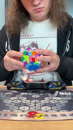 #worldcubeassociation #wca #rubikscube #cubing #cuber #speedcubing #speedcuber #speedsolving #megaminx #twistypuzzle #skills #fast #puzzling #fyp #foryou #okcool