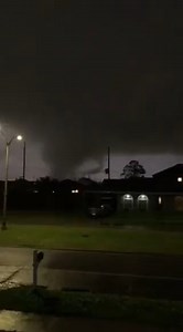 35K views · 801 reactions | #DEVELOPING - Our sister station WVUE FOX 8 obtained this footage of a "multi-vortex tornado" crossing through the Lower 9th Ward in New Orleans. (Courtesy: Brad Cheramie) | KWTX News 10 | Facebook