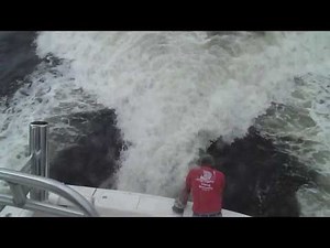 Over head view showing 38 Bertram going to full power