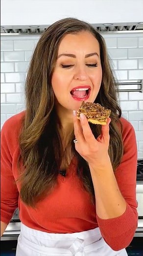 Let’s Make Gooey Pecan Pie Bars – So Good #shorts