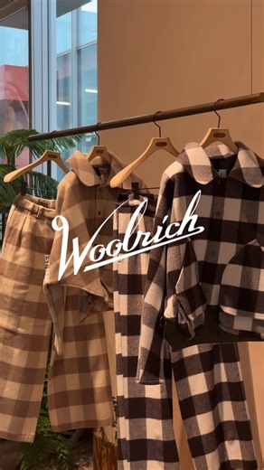 WOOLRICH OUTDOOR LABEL DAIKANYAMA on Instagram: ". WOOL CHECK HUNTING JACKET WJOU2010 BEIGE, BALCK ¥86,900(税込) ヴィンテージのハンティングジャケットをベースに、着込んだように縦方向へくたっとした風合いを加えた WOOL CHECK HUNTING JACKET。大きめのハンティングポケットがデザインのアクセントに。ラグランスリーブで動きやすく、脇下には調整しやすいリングジップ、背面にはD管を配した実用的な仕上がりです。 WOOL CHECK TROUSERS WJTR2001 BEIGE, BALCK ¥44,000(税込) ヴィンテージの雰囲気を今っぽく落とし込んだ WOOL CHECK TROUSERS。2タックでゆったりした腰回りと、まっすぐ落ちるワイドストレートなシルエットがこなれ感をプラス。ウエストはドローコードでラクに調整でき、ストレスなく穿けるのもポイント。 どちらの商品も、太番手のオリジナルウールを昔ながらの力織機で高密度に織り、尾州で縮絨・起毛した柔らかな生地