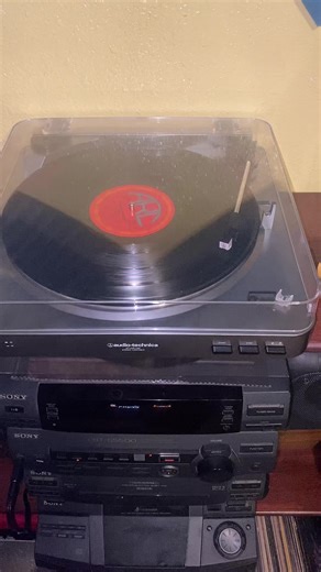 Deniece Williams and her 1982 album ‘Niecy’ performing one of my favorite songs. ‘It’s Gonna Take A Miracle’. #vinylcheck #musiclover #fypシ