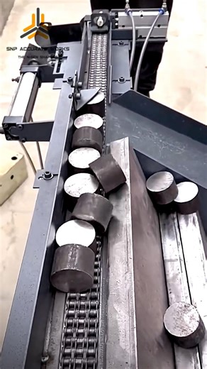 Automatic Metal Cutting & Conveyor System 😱#shorts #youtubeshorts #MetalCutting