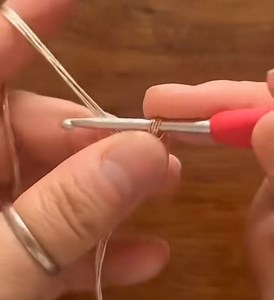 7.5K views · 42 reactions | Core Metal Weaving Technique #crochet #crochetlove #crocheter #crocheting #crochetaddict | Modern Crochet | Facebook