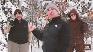 Ever wonder how to play golf in the snow? You're not alone. Watch Innsbrook's golf pro demonstrate how to improve your winter game. | Innsbrook Resort
