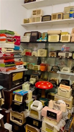 Collezione di Radio d’Epoca 📻 | Oltre 1000 Radio Vintage da Scoprire