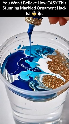 Marbling Ornaments Get creative this weekend with marbling ornaments! A fun and easy project for the whole family! | Easy Recipes