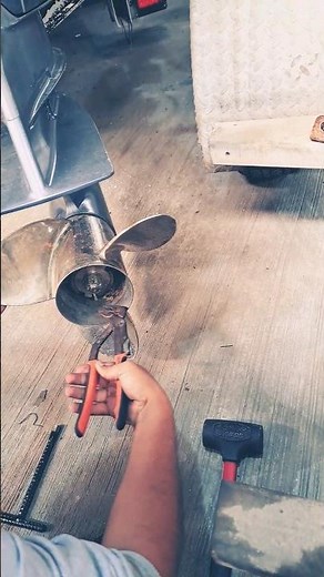 remove propeller yamaha outboard #youtube #tutorial #boat #mechanics #subscribe #shorts #short