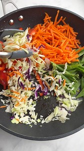 Easy to make and perfect for when those takeout cravings hit! Recipe: https://www.thereciperebel.com/beef-lo-mein/ | The Recipe Rebel