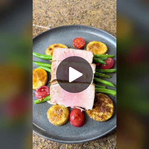 How to pan sear opah 🐟 have yall ever tried opah?? #fish #seafood #cooking #cooking101 #cookingtutorial #pansewredopah #opah